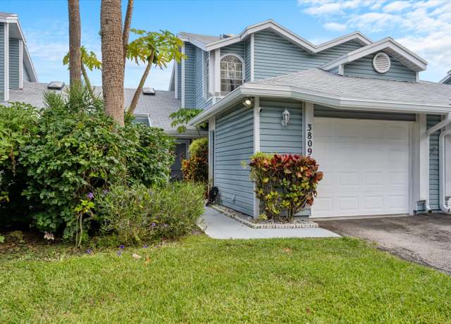 Property at 3809 Island Club Cir E, Lake Worth, FL 33462, 3 beds, 2.5 baths