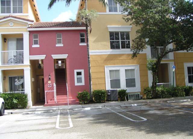 Property at 1016 Shoma Dr, Royal Palm Beach, FL 33414, 3 beds, 2.5 baths