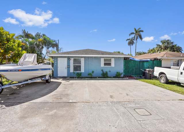 Property at 1022 Green St, West Palm Beach, FL 33405, 4 beds, 2 baths