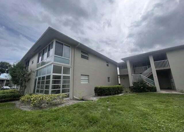 Property at 26 Lake Vista Trl #202, Port Saint Lucie, FL 34952, 2 beds, 2 baths