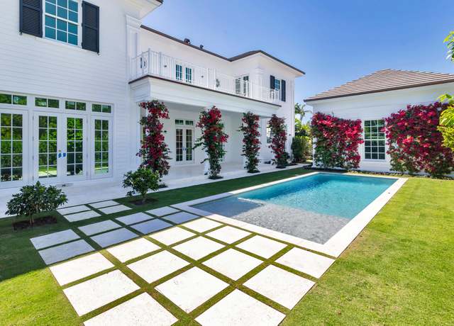 Property at 205 Gray St, West Palm Beach, FL 33405, 5 beds, 5.5 baths