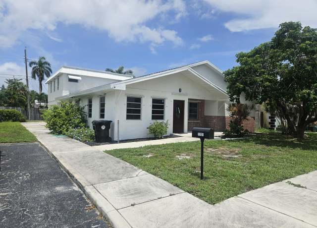 Property at 1701 N M St, Lake Worth Beach, FL 33460, 4 beds, 2.5 baths