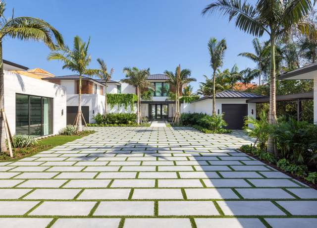 Property at 2415 Casas De Marbella Dr, Palm Beach Gardens, FL 33410, 6 beds, 9 baths