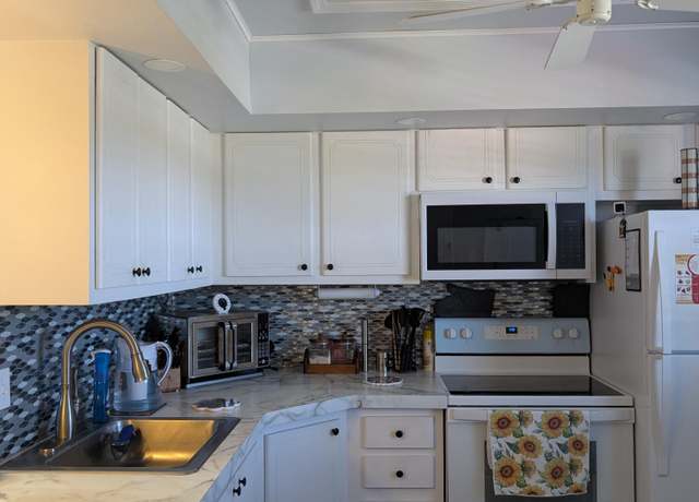 Property at 130 NE 26th Ave #4010, Boynton Beach, FL 33435, 2 beds, 2 baths