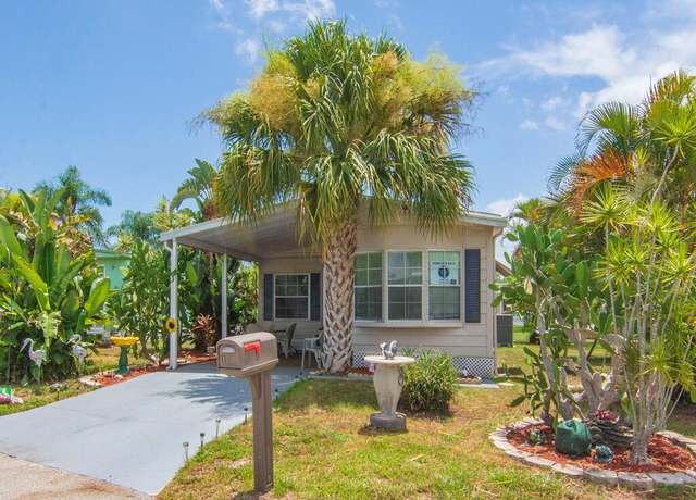 Property at 1 Castilla Ln, Port Saint Lucie, FL 34952, 2 beds, 2 baths