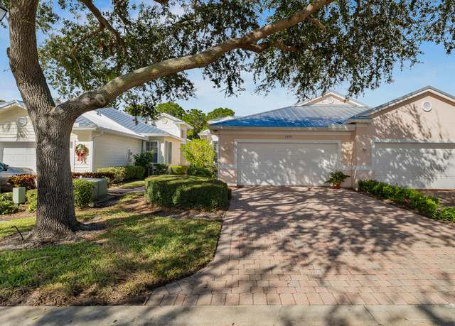 Property at 1499 SE Tidewater Pl, Stuart, FL 34997, 2 beds, 2 baths