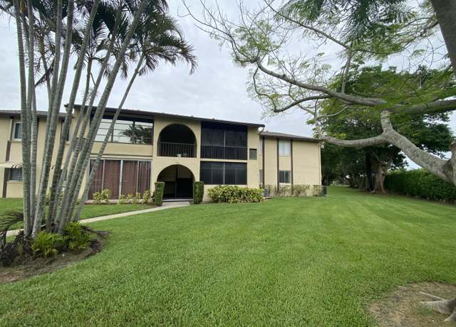Property at 302 Pine Ridge Cir Unit D-1, Greenacres, FL 33463, 2 beds, 1.5 baths