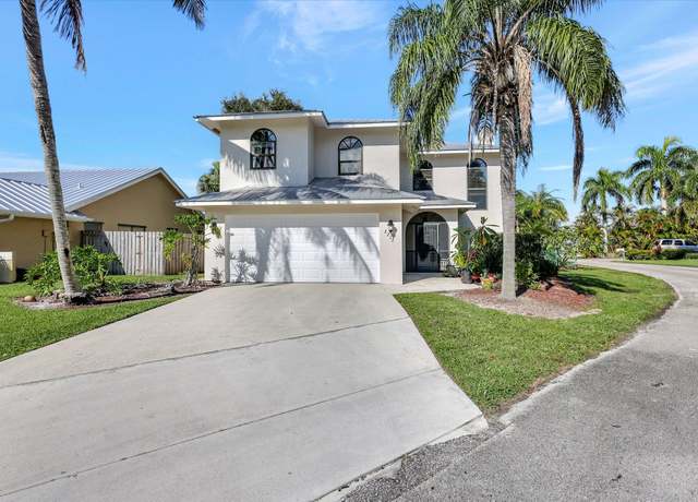 Property at 2212 NW 20th Ave, Stuart, FL 34994, 3 beds, 2.5 baths