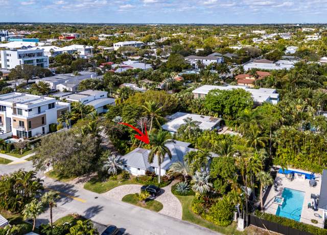 Property at 701 NE 2nd St, Delray Beach, FL 33483, 3 beds, 3 baths