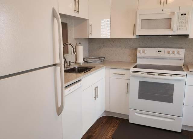 Property at 2182 NE 1st Way #201, Boynton Beach, FL 33435, 2 beds, 2 baths