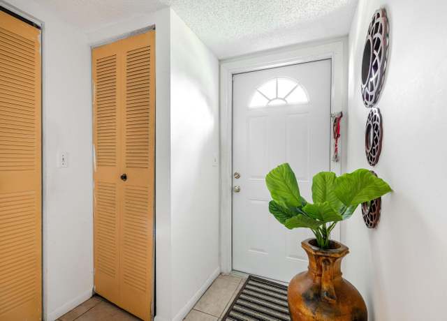 Property at 150 Lake Meryl Dr #143, West Palm Beach, FL 33411, 1 bed, 1.5 baths
