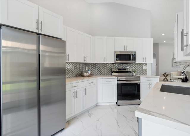 Property at 6615 Via Roma, Delray Beach, FL 33446, 3 beds, 2 baths