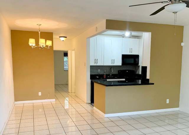 Property at 2915 Plunkett St Unit 11d, Hollywood, FL 33020, 1 bed, 1 bath