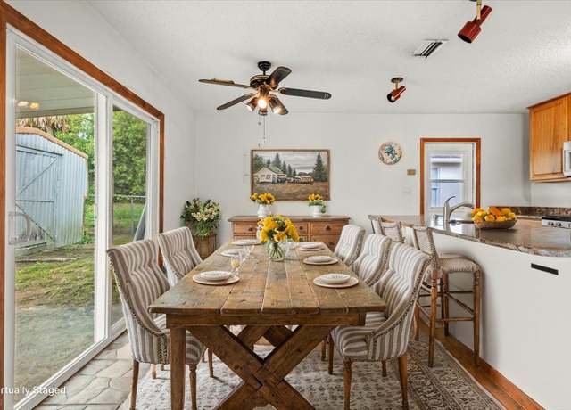 Property at 233 13th St SW, Vero Beach, FL 32962, 2 beds, 1.5 baths