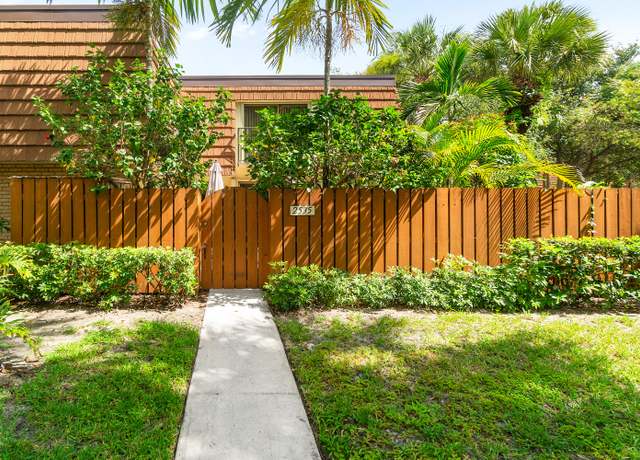 Property at 2535 25th Ct, Jupiter, FL 33477, 2 beds, 2.5 baths