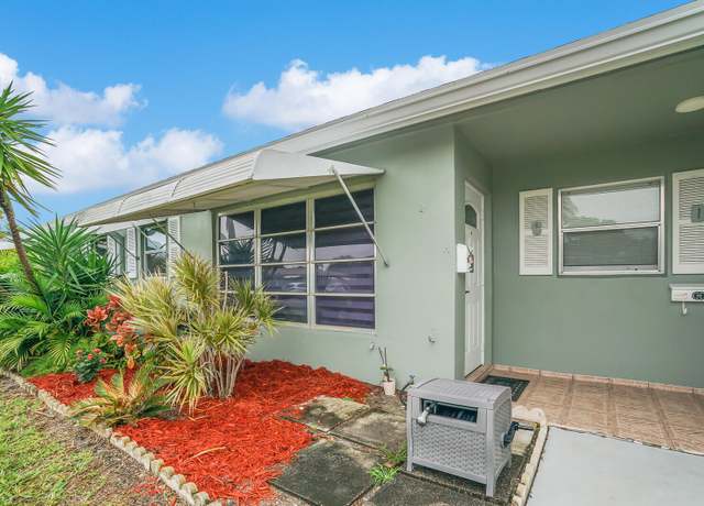 Property at 902 South Dr Unit C, Delray Beach, FL 33445, 1 bed, 2 baths