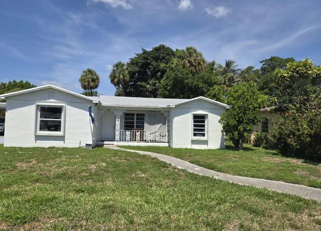 Property at 431 Virginia Dr, Lake Worth Beach, FL 33461, 4 beds, 2 baths