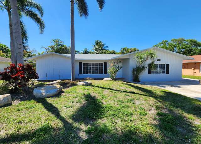 Property at 114 Galiano St, Royal Palm Beach, FL 33411, 4 beds, 3 baths
