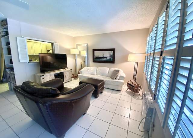 Property at 270 Tilford M, Deerfield Beach, FL 33442, 1 bed, 1.5 baths