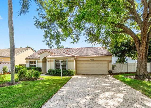 Property at 1091 Roble Way, Palm Beach Gardens, FL 33410, 3 beds, 2 baths