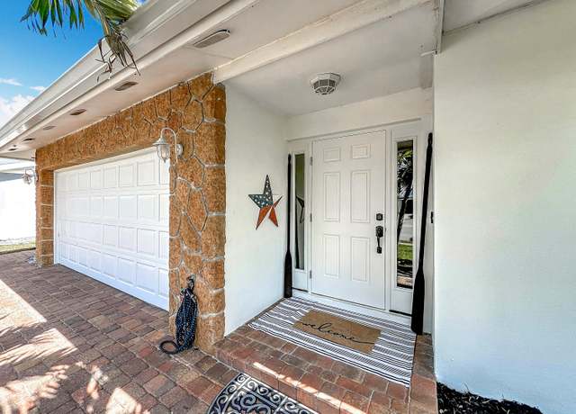 Property at 178 Via De La Reina, Merritt Island, FL 32953, 4 beds, 2 baths