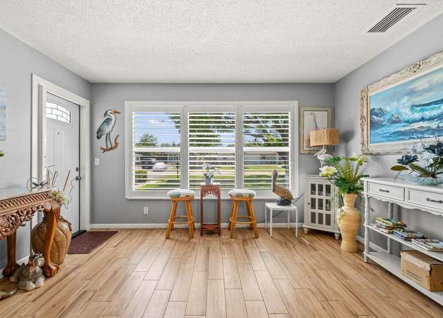Property at 7376 W Oakridge Cir Unit C, Lake Worth, FL 33462, 1 bed, 1.5 baths