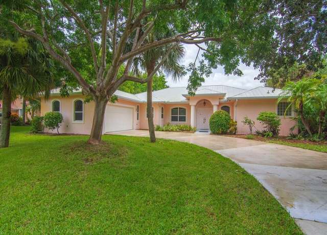 Property at 8568 SE Wilkes Pl, Hobe Sound, FL 33455, 4 beds, 2.5 baths