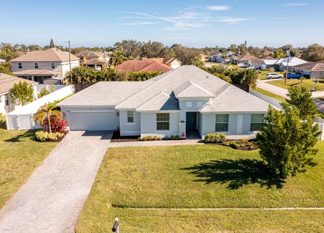 Property at 4497 SW Farmington St, Port Saint Lucie, FL 34953, 4 beds, 3 baths