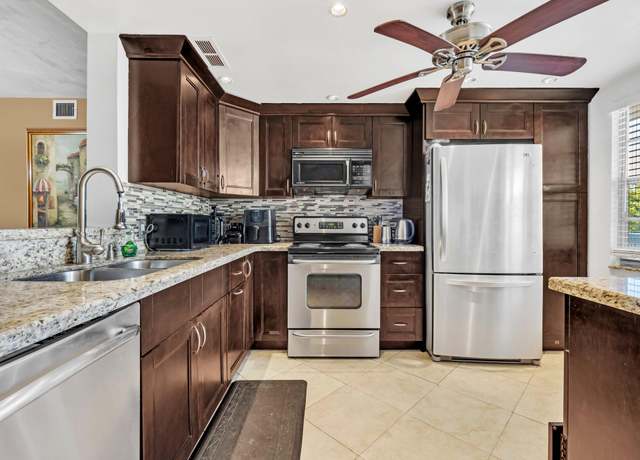 Property at 3002 Portofino Isle(s) Unit L3, Coconut Creek, FL 33066, 2 beds, 2 baths