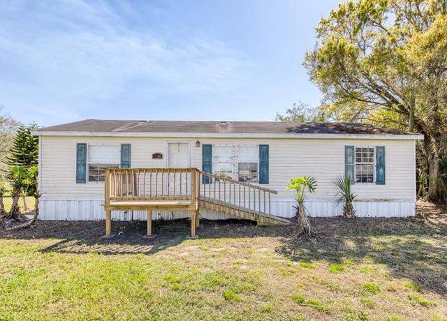 Property at 1067 Palm Ct, Okeechobee, FL 34974, 3 beds, 2 baths
