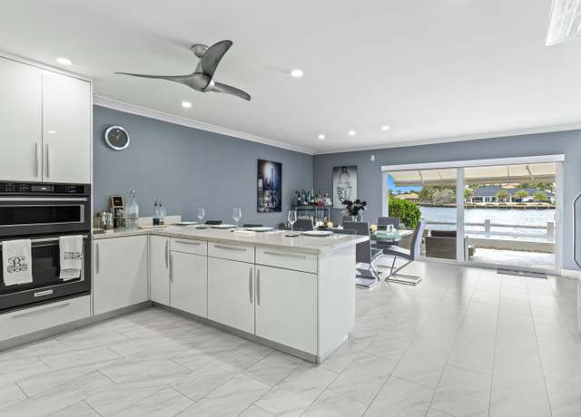 Property at 3209 S Ocean Dr Unit 1-G, Hallandale Beach, FL 33009, 2 beds, 2 baths