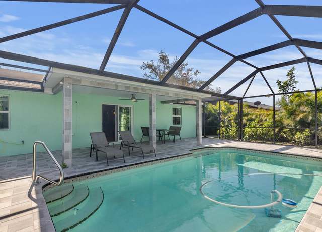 Property at 2180 SE Floresta Dr, Port Saint Lucie, FL 34984, 3 beds, 2 baths