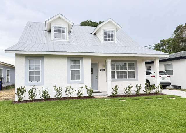 Property at 11502 SE Ella Ave, Hobe Sound, FL 33455, 3 beds, 2 baths