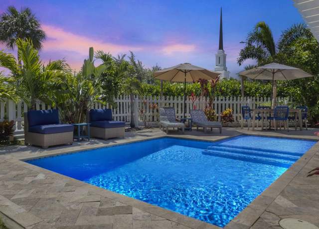 Property at 1001 N Lakeside Dr, Lake Worth Beach, FL 33460, 3 beds, 2 baths