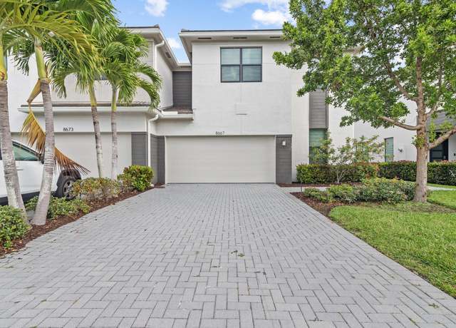 Property at 8667 Corvus Dr, Lake Worth, FL 33467, 3 beds, 2.5 baths
