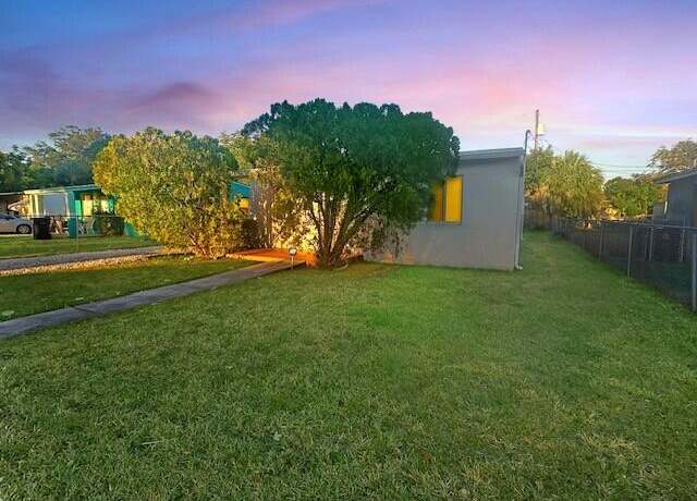 Property at 424 NW 15th Ave, Fort Lauderdale, FL 33311, 2 beds, 1 bath