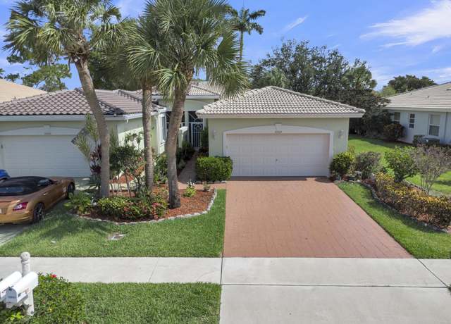 Property at 10664 Royal Caribbean Cir, Boynton Beach, FL 33437, 3 beds, 2 baths