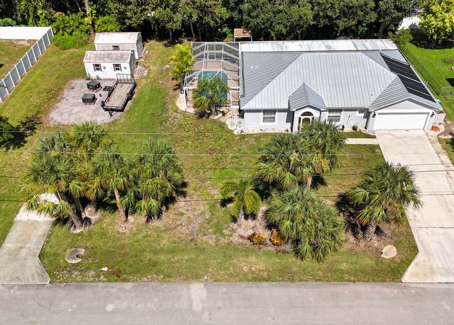 Property at 5712 Tangelo Dr, Fort Pierce, FL 34982, 3 beds, 2 baths