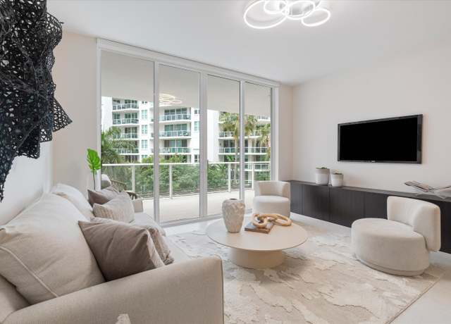 Property at 220 SE Mizner Blvd #412, Boca Raton, FL 33432, 1 bed, 2 baths