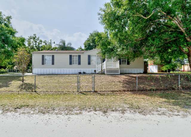 Property at 164 S Elm St, Fellsmere, FL 32948, 3 beds, 2 baths