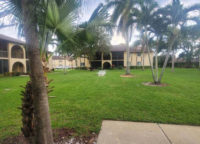 Property at 301 Pine Ridge Cir Unit B-1, Greenacres, FL 33463, 2 beds, 1.5 baths