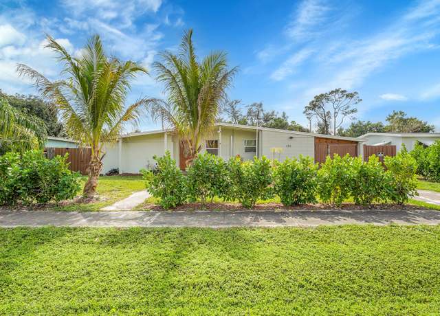 Property at 130 Banyan Dr, Port Saint Lucie, FL 34952, 2 beds, 2 baths