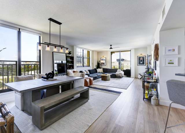 Property at 610 Clematis St #514, West Palm Beach, FL 33401, 2 beds, 2 baths