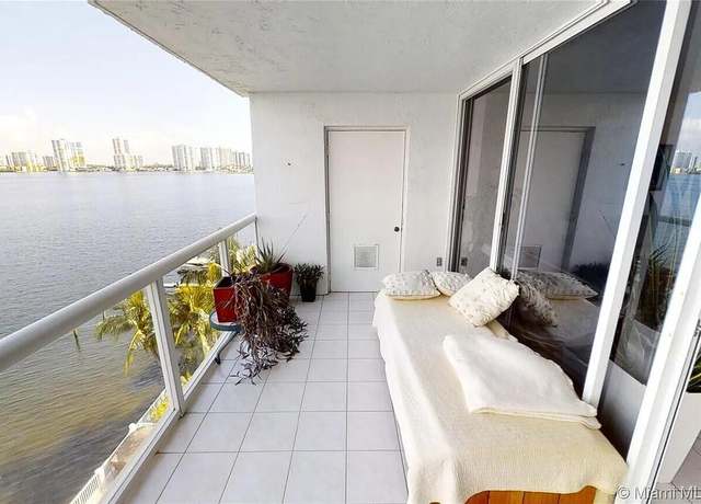Property at 17700 N Bay Rd #702, Sunny Isles Beach, FL 33160, 2 beds, 2 baths