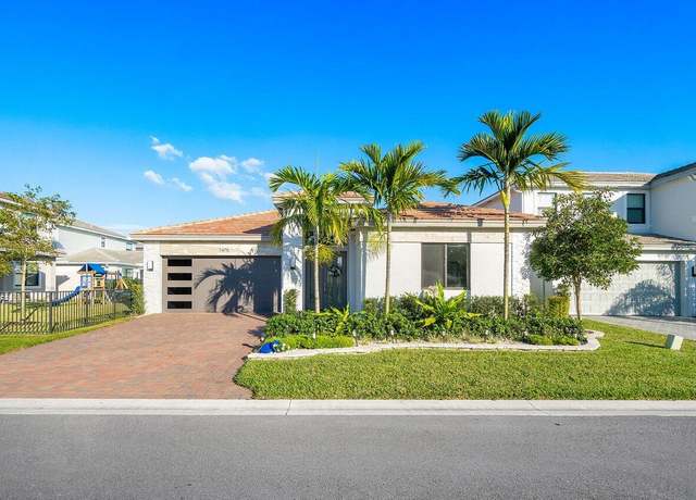 Property at 7475 Estero Dr, Lake Worth, FL 33463, 3 beds, 2.5 baths