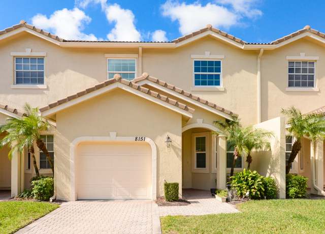 Property at 8151 Mulligan Cir, Port Saint Lucie, FL 34986, 3 beds, 2.5 baths