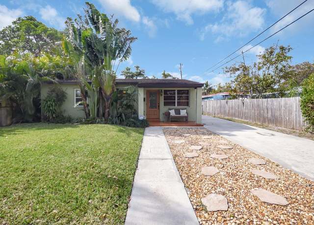 Property at 630 Glenridge Dr, West Palm Beach, FL 33405, 3 beds, 2 baths