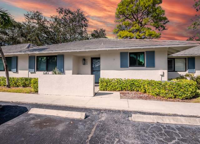 Property at 703 Club Dr, Palm Beach Gardens, FL 33418, 2 beds, 2 baths
