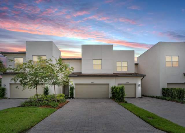 Property at 4989 Navali Dr, Lake Worth, FL 33467, 3 beds, 2.5 baths