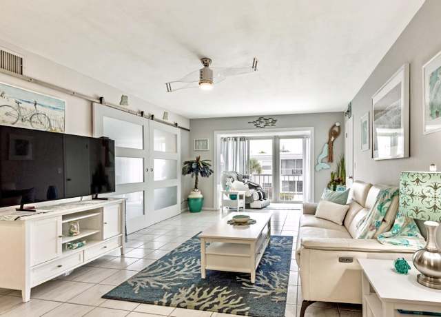 Property at 6447 Bay Club Dr #4, Fort Lauderdale, FL 33308, 2 beds, 2 baths